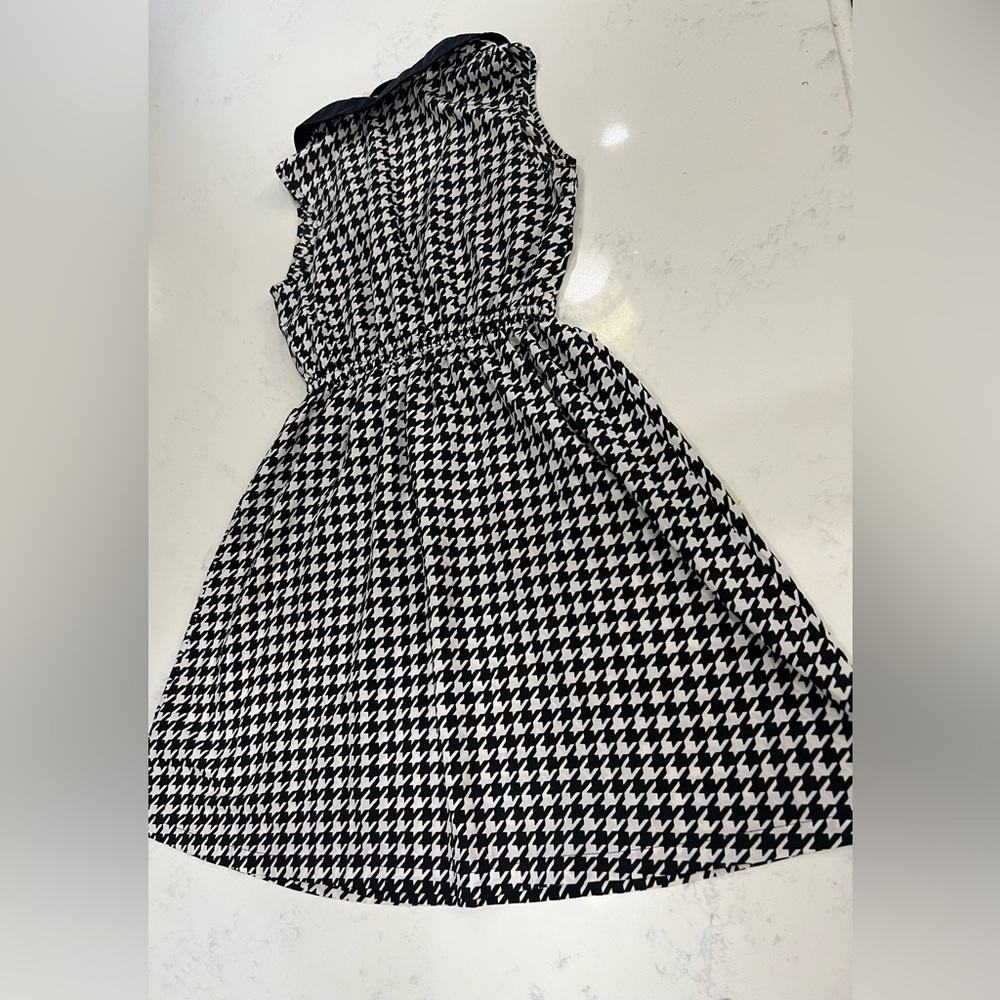 Kardashian Kollection Black and White Sheath Mini Dress - Picture 8 of 11